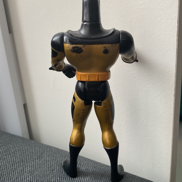 Rare Gold & Black BATMAN kenner 1993 Action Figure DC Comics - Picture 3 of 7